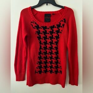 🔥 Vintage Yoki Red Sweater with Black Houndstooth Design